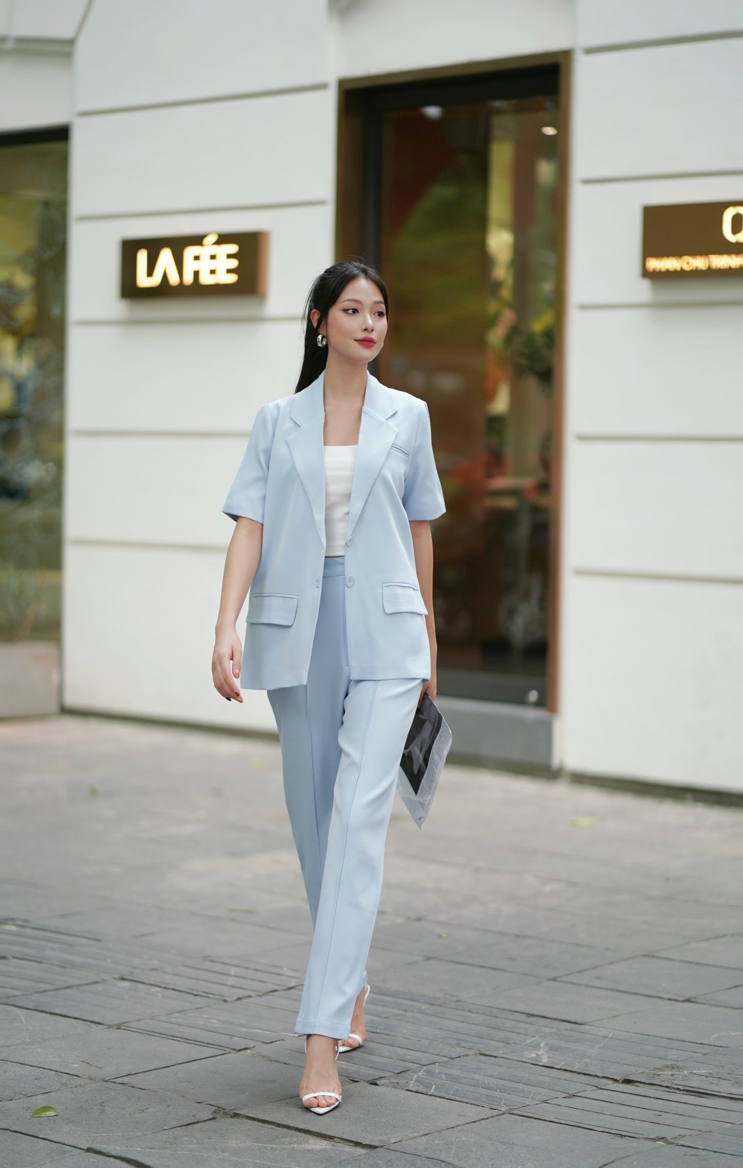 Jiso Vest - Basic Short-Sleeved Vest With A Sleek Office Style, Elegant Silhouette
