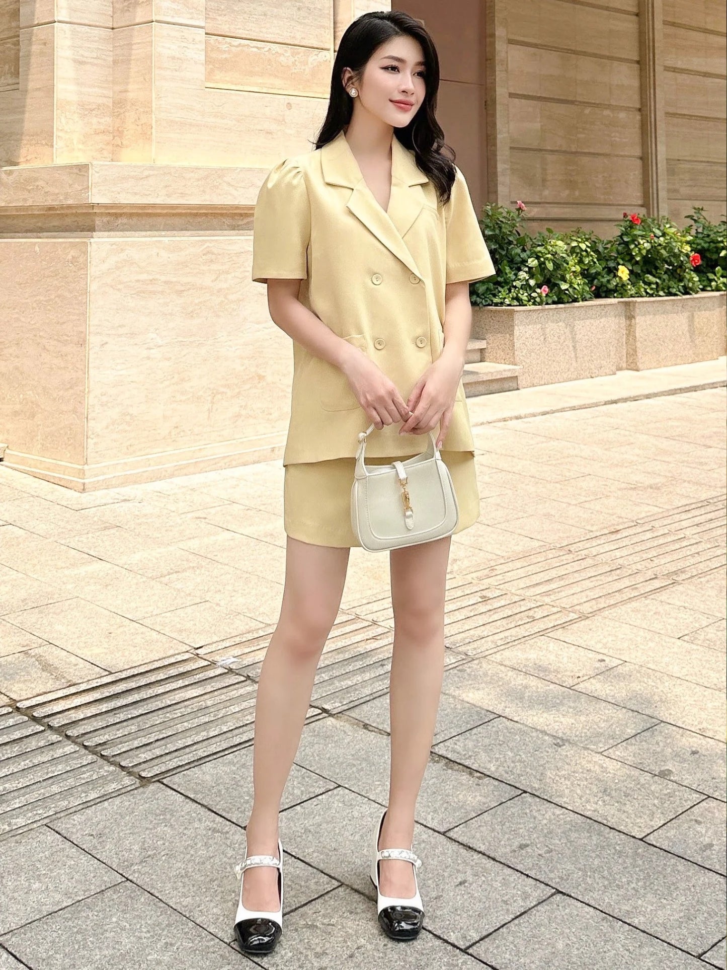 Bae Vest - Short-Sleeved Women's Blazer, Basic, Youthful, Dynamic Office Outfit - Dat'choice | A Designer V-Fashion Store