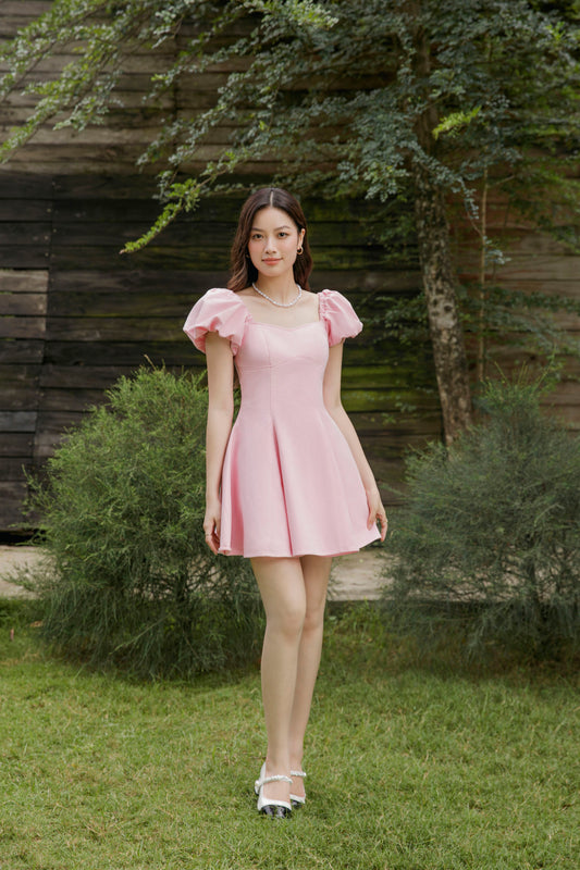 Dôpi Dress - Flared Dress with Puffed Sleeves