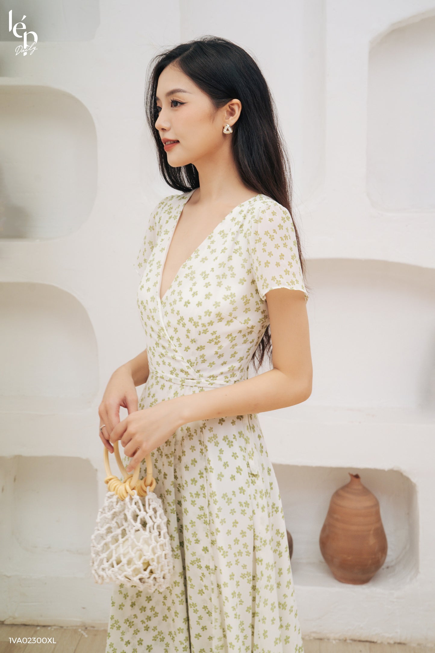 Little Flowers Midi Dress With V-Neck