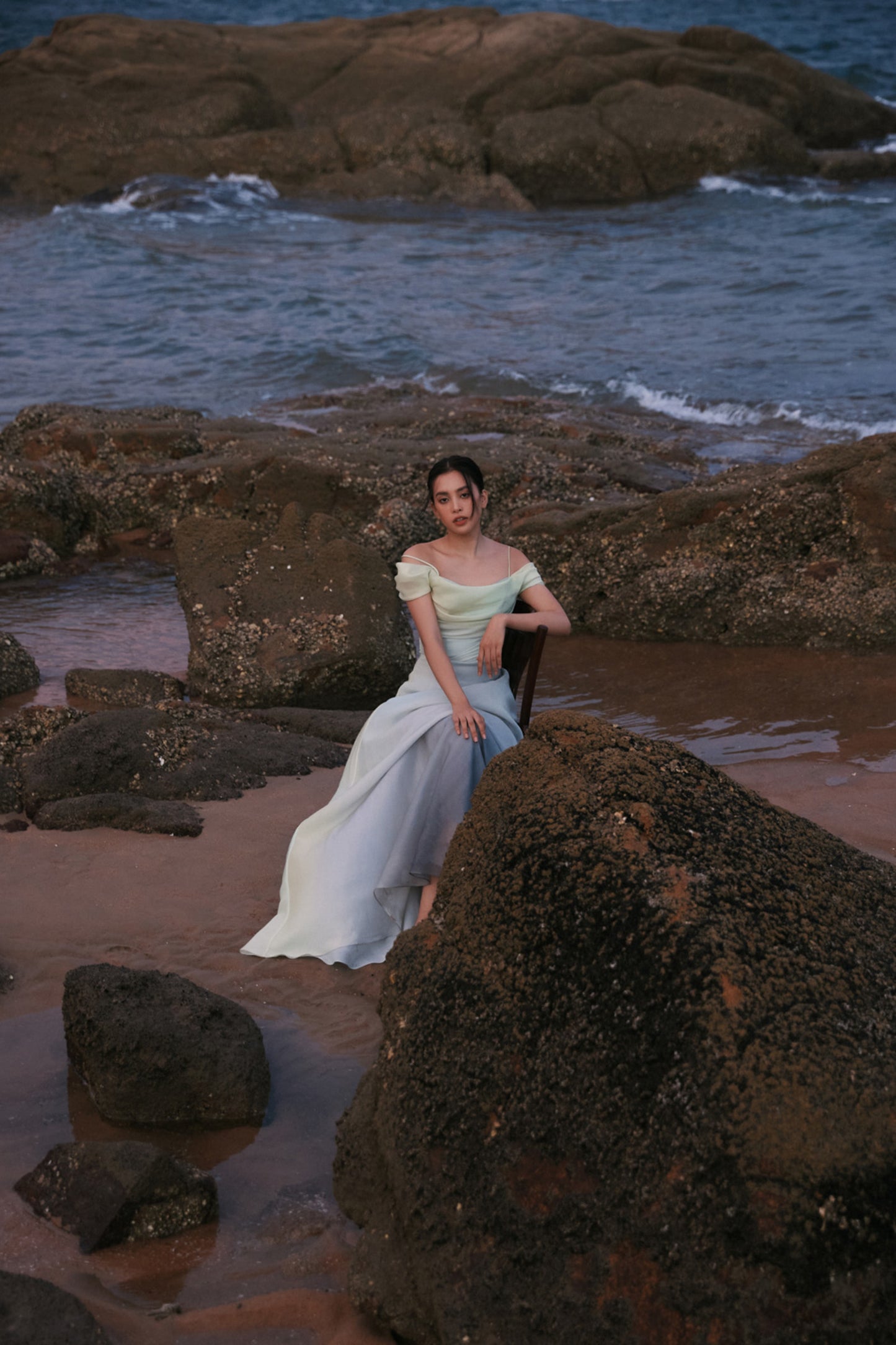 Olwen Dress - Luxury Midi Prom Dress