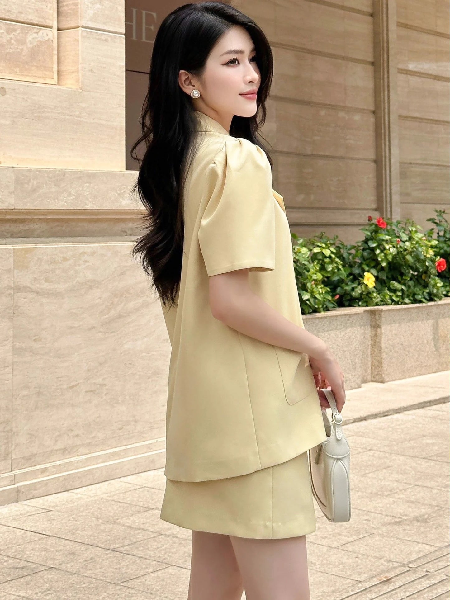 Bae Vest - Short-Sleeved Women's Blazer, Basic, Youthful, Dynamic Office Outfit - Dat'choice | A Designer V-Fashion Store