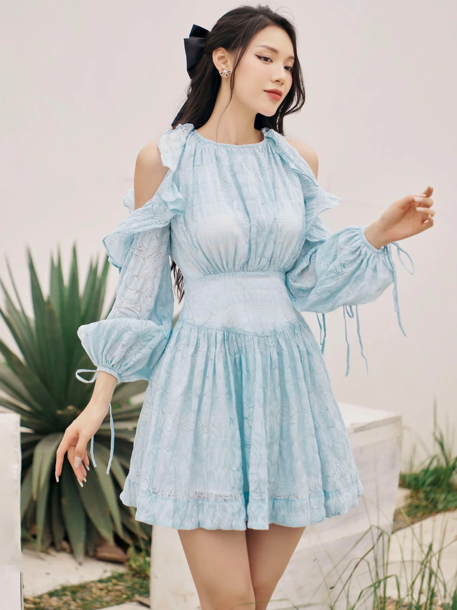 Lacy Dress Blue / L Lacy Dress Blue / L