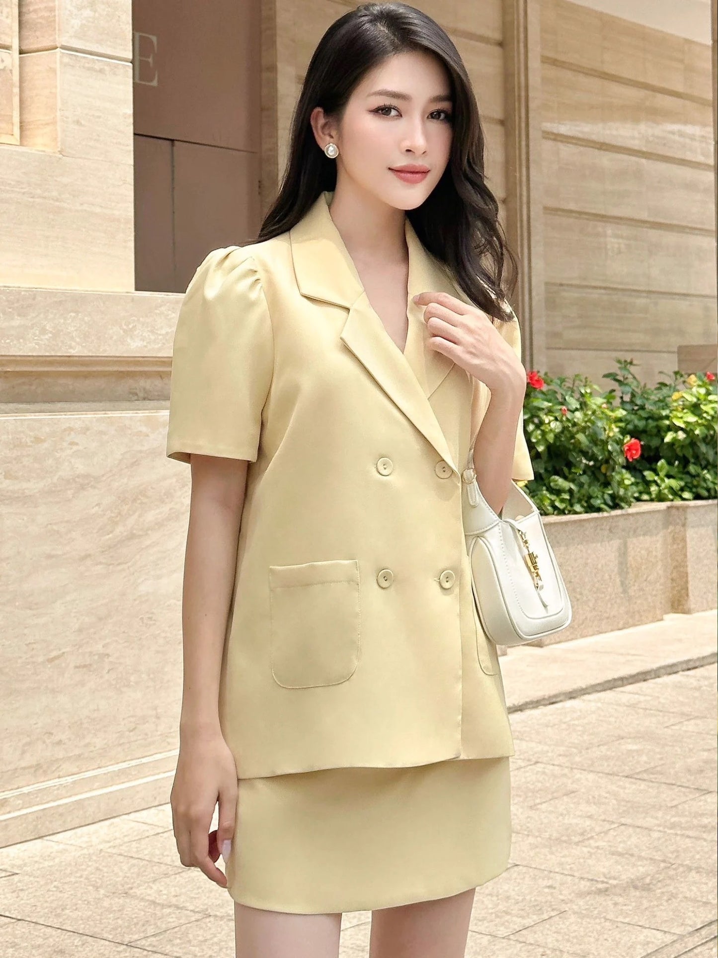 Bae Vest - Short-Sleeved Women's Blazer, Basic, Youthful, Dynamic Office Outfit - Dat'choice | A Designer V-Fashion Store